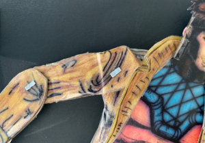 Articulated showing pins